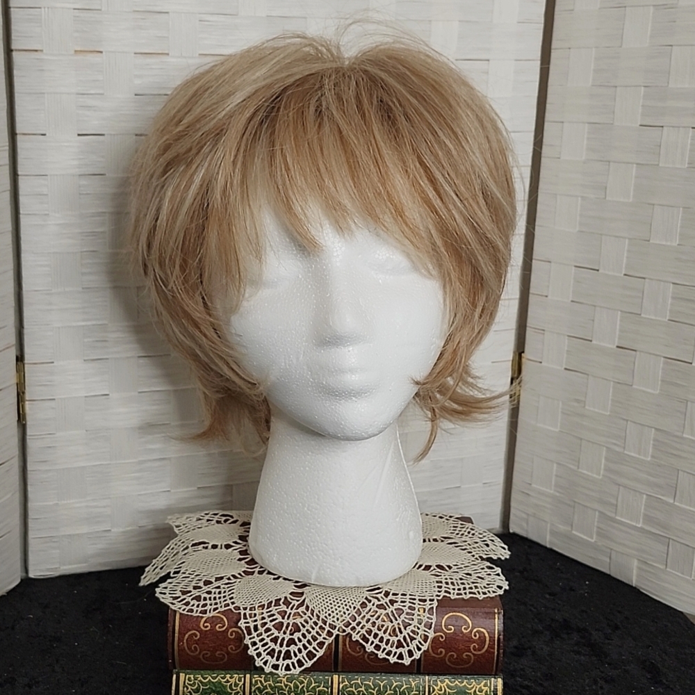👉AIMOLE ~CUTE SHORT BLONDE BOB/ SHAG WIG W/ FACE FRAMING BANGS ~COOL & COMFORT